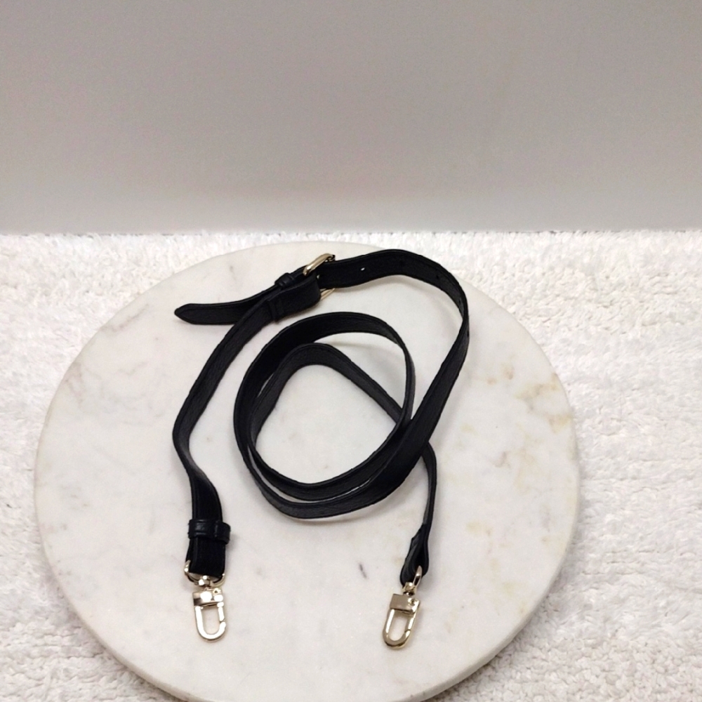 Black Purse Strap 7 Eyelets Adjustable 39 1/2"-44 1/4" Long x 3/4" Wide #99-15